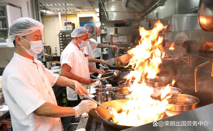 新加坡工作准证新政深度解读 可工作至63岁、扩大劳工来源与职业中介活动规范化